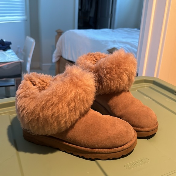Ugg Classic Mini Fluff - Picture 2 of 3